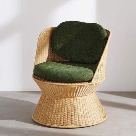 Fauteuil en rotin et coussins vert
